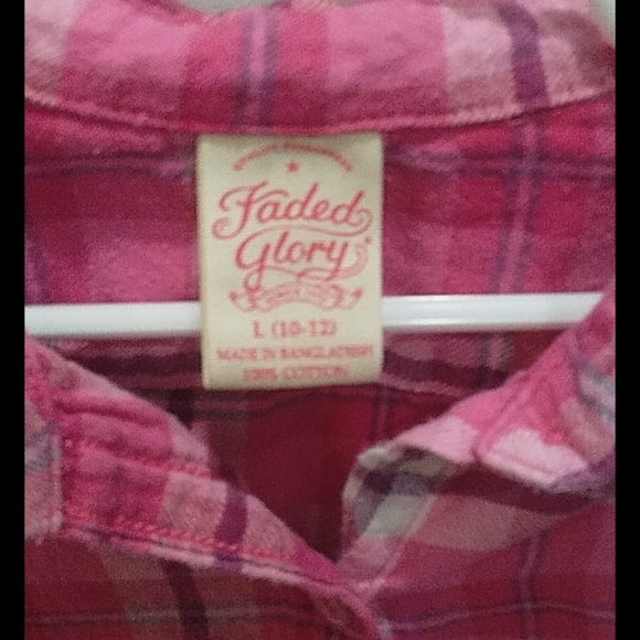 Pink shirt with buttons - Picture 4 of 4